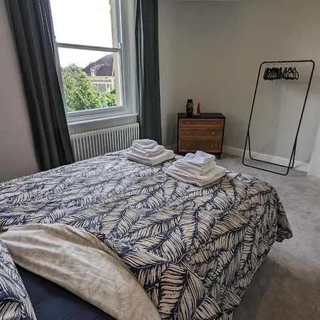 Clifton In Prime Location & Parking Bristol